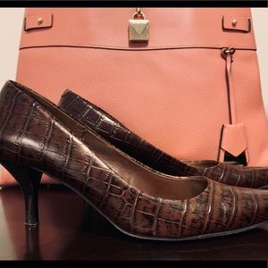 Nine West heels croc pumps New 8.00 today ONLY!